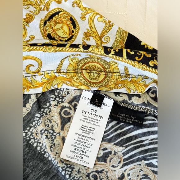 Authentic! Gianni Versace Medusa print T-shirt size L slim fit like new! - Picture 13 of 16